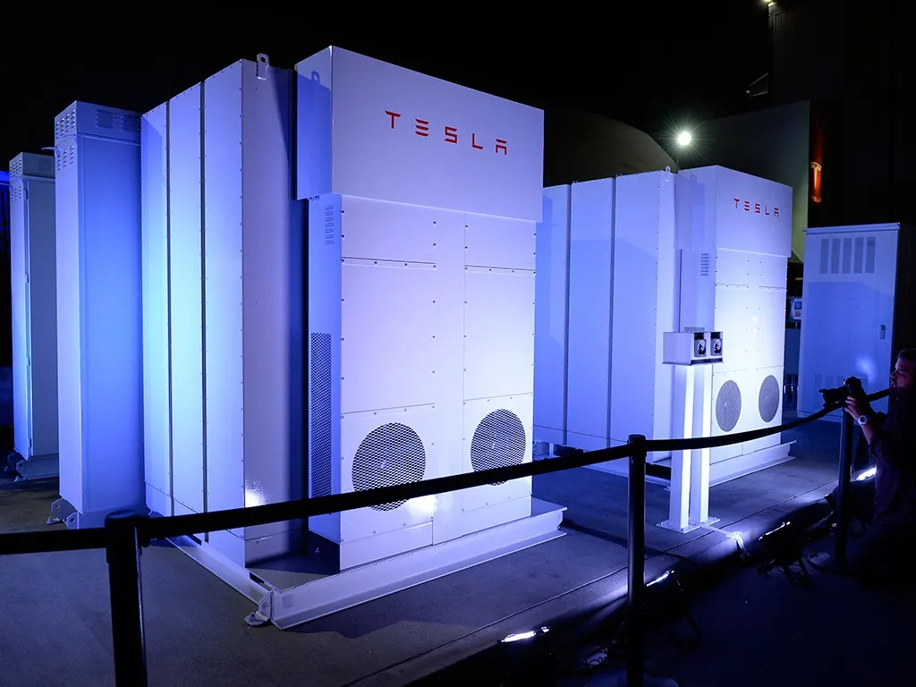 TESLA-enery-storage